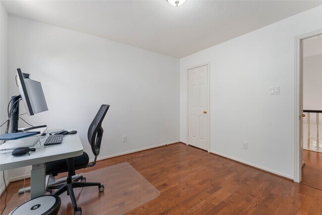 Building Photo - 5614 Whisper Ridge Dr