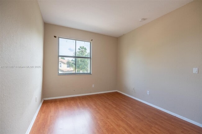 Building Photo - 1770 NE 37th Pl