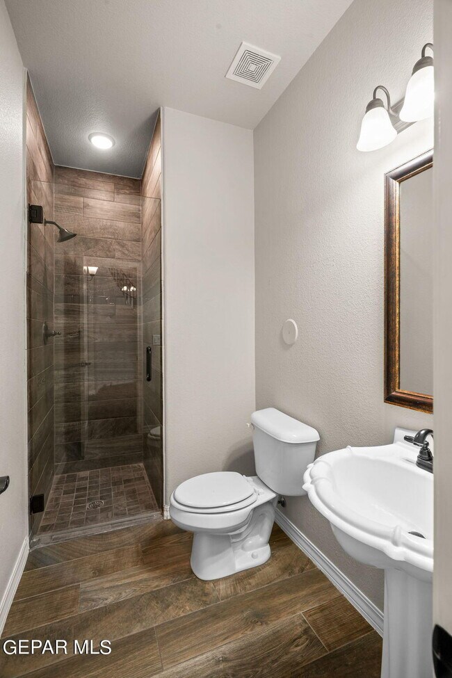 Building Photo - 7877 Enchanted View Dr