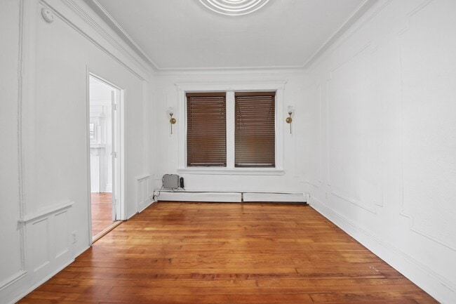 Building Photo - 122A Baldwin Ave