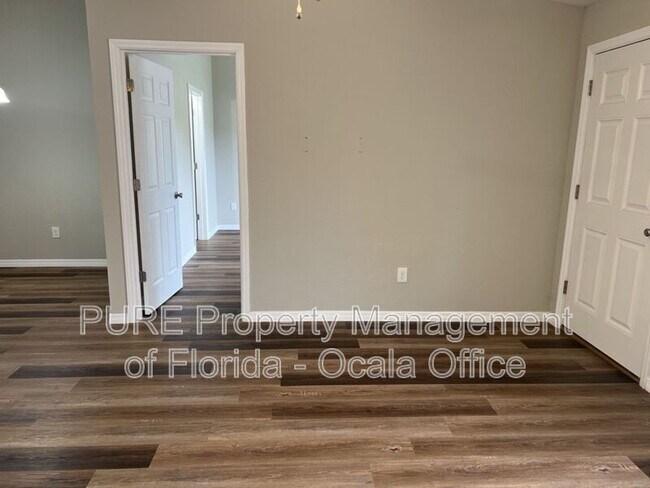Building Photo - 4288 SW 140th Street Rd