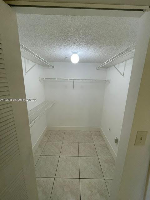 Building Photo - 761 N Pine Island Rd