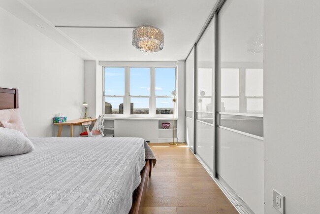 Building Photo - 88 Morgan St