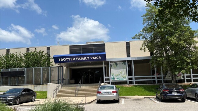 Building Photo - 845 Augusta Dr