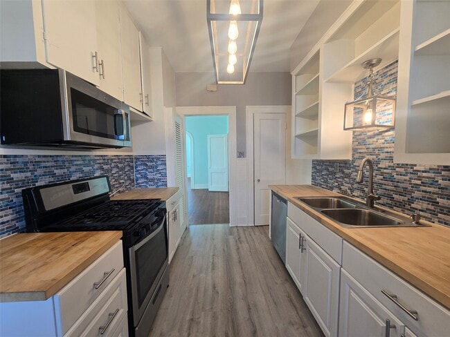 Building Photo - 717 Broadway Avenue J