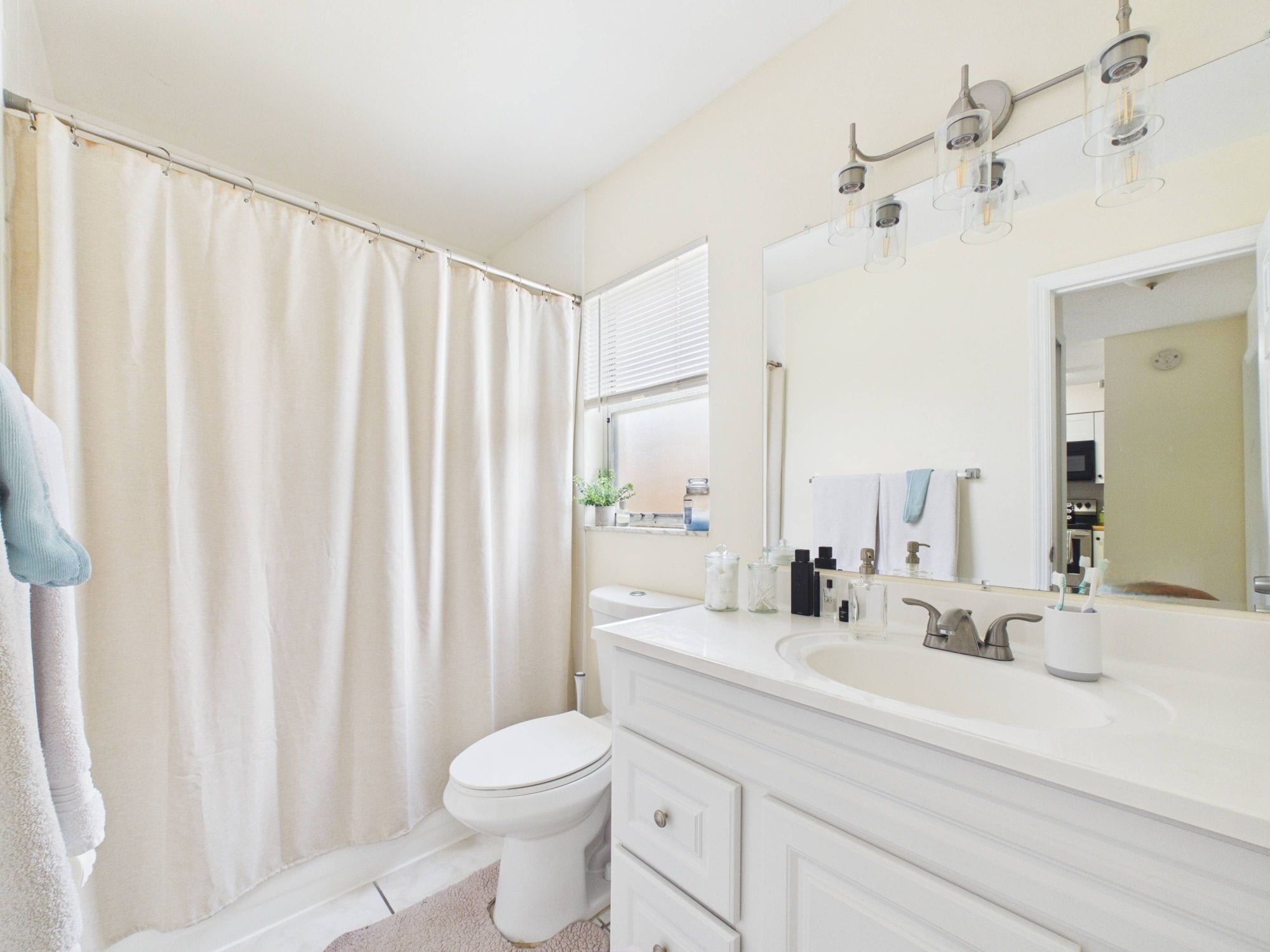 Bathroom - 1411 E 109th Ave