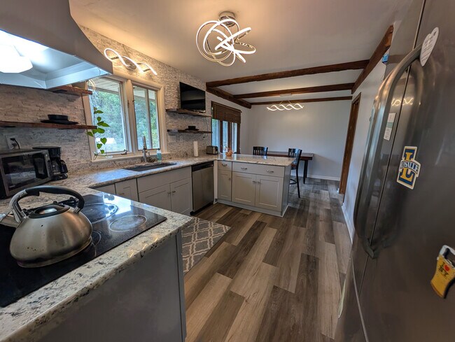 Building Photo - Room in Single Family Home on Ranson Rd