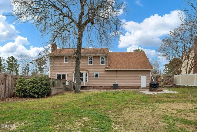 Building Photo - Charming 3BR House in Fayetteville