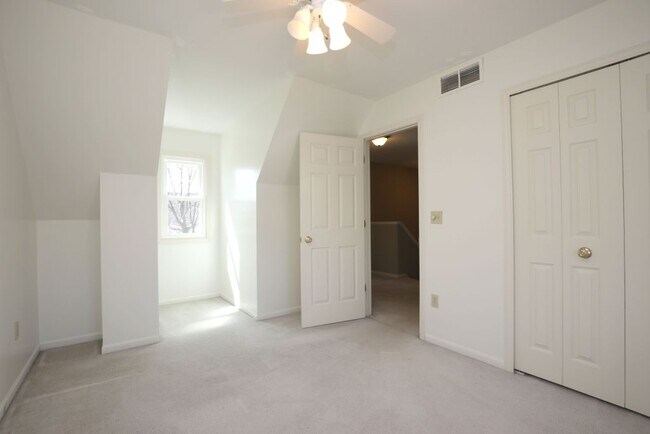 Building Photo - 4391 Archer Rd