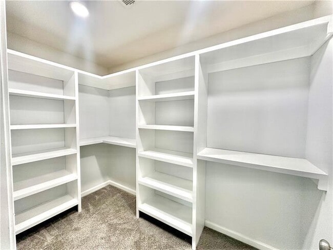 Building Photo - 312 Woodmont Ct