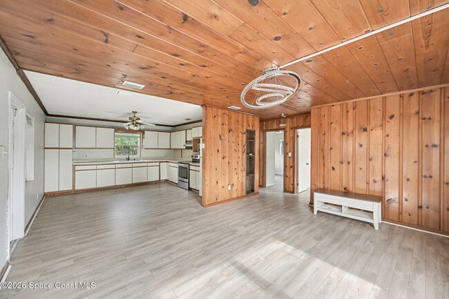 Building Photo - 2759 Myers Dr NE