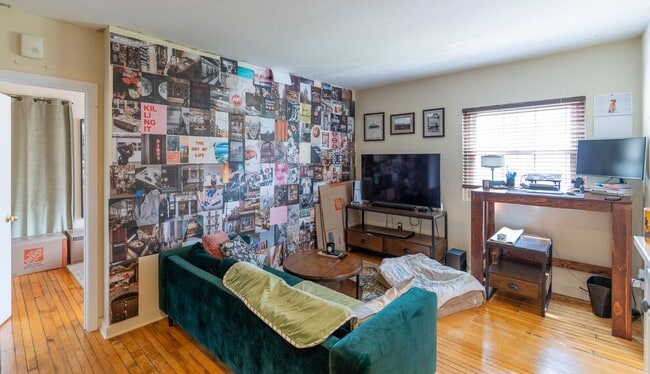 Building Photo - Great location with large Deck