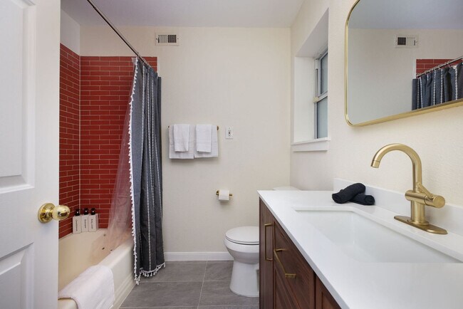 Building Photo - 6605 Countess Adria St