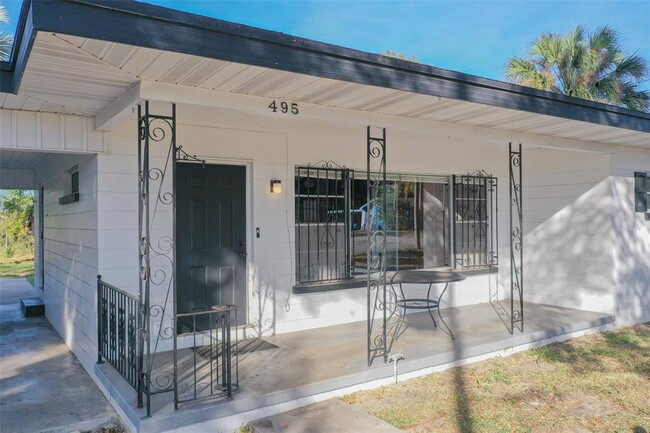 Building Photo - 495 Ave F SE