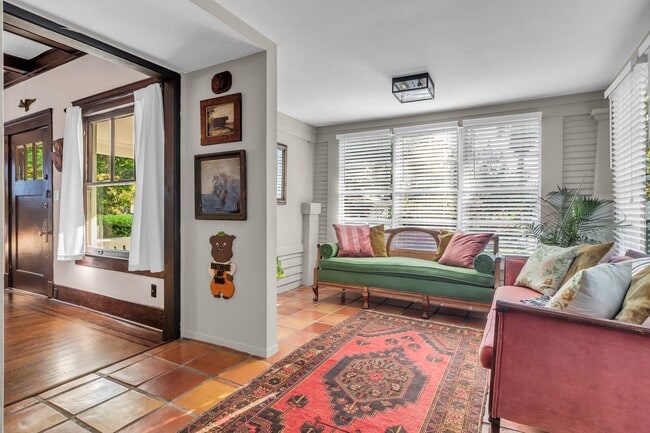 Building Photo - 2608 Hopkins St