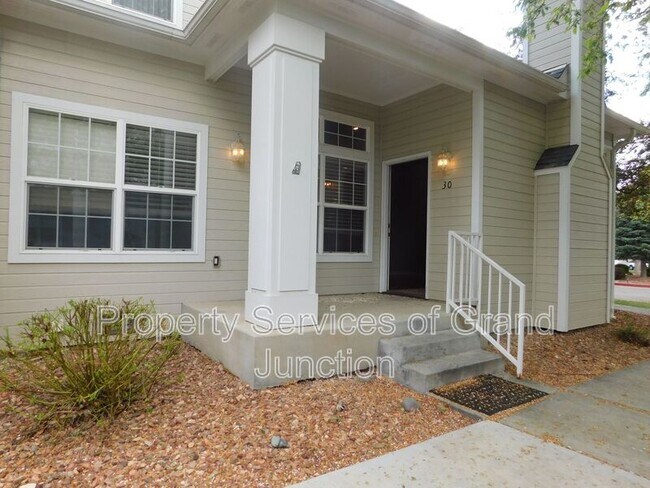 Building Photo - 785 Glen Ct