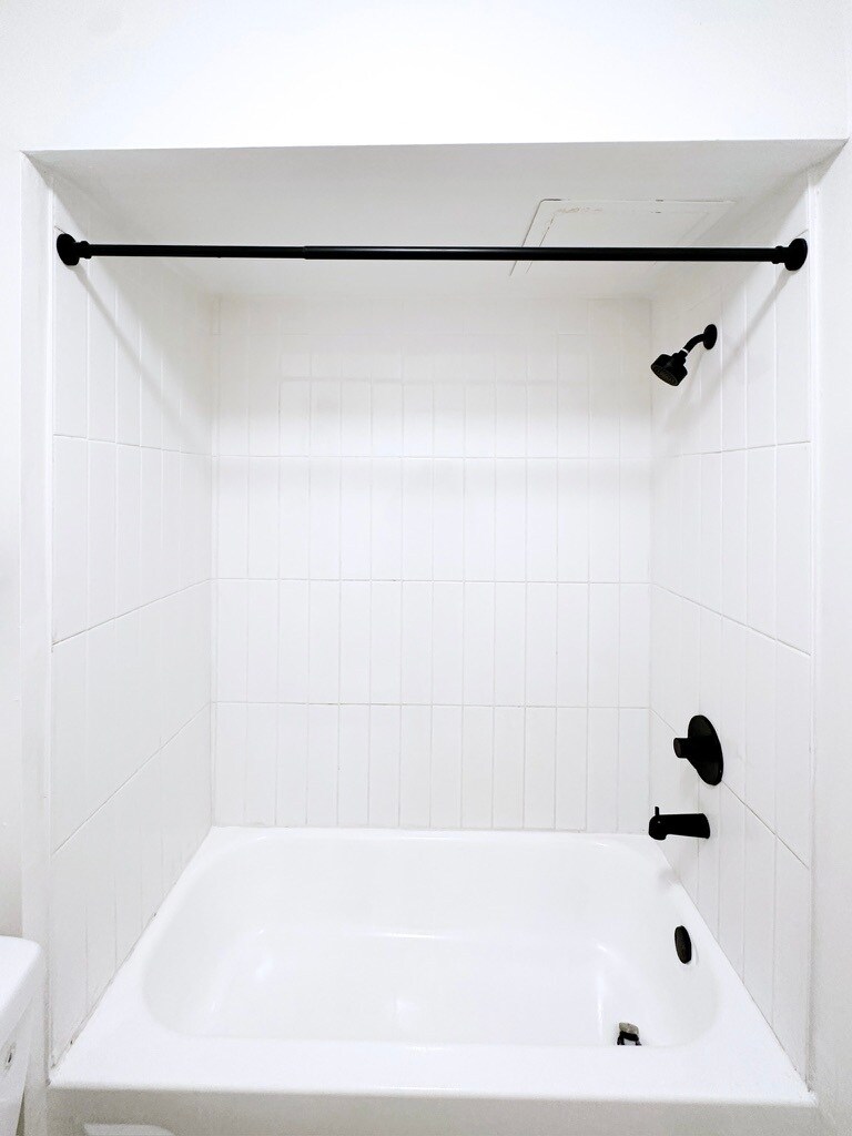 Building Photo - 2747 Armand Pl