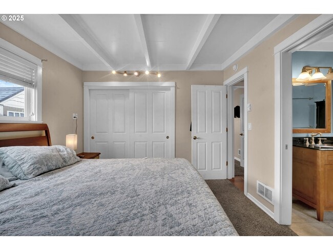 Building Photo - 679 Kingwood St