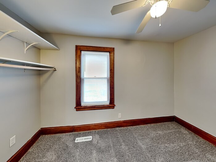 Building Photo - 2068 Reaney Ave E