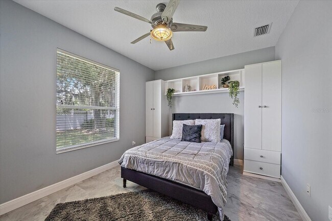 Building Photo - 8015 Spring Marsh Dr