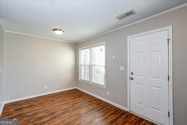 Building Photo - 2201 Walden Dr