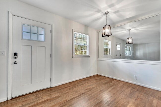 Interior Photo - Rosewood Commons