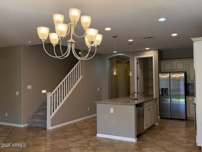 Building Photo - 297 E Kaibab Dr