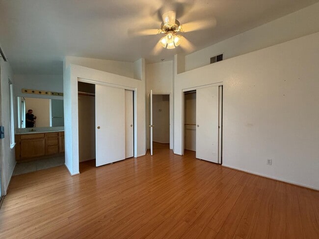 Building Photo - 2350 E Fallbrook Ave