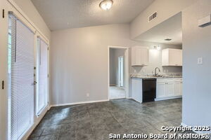 Building Photo - 8922 Hambledon Dr