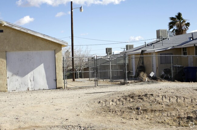 Building Photo - 271 Juniper St