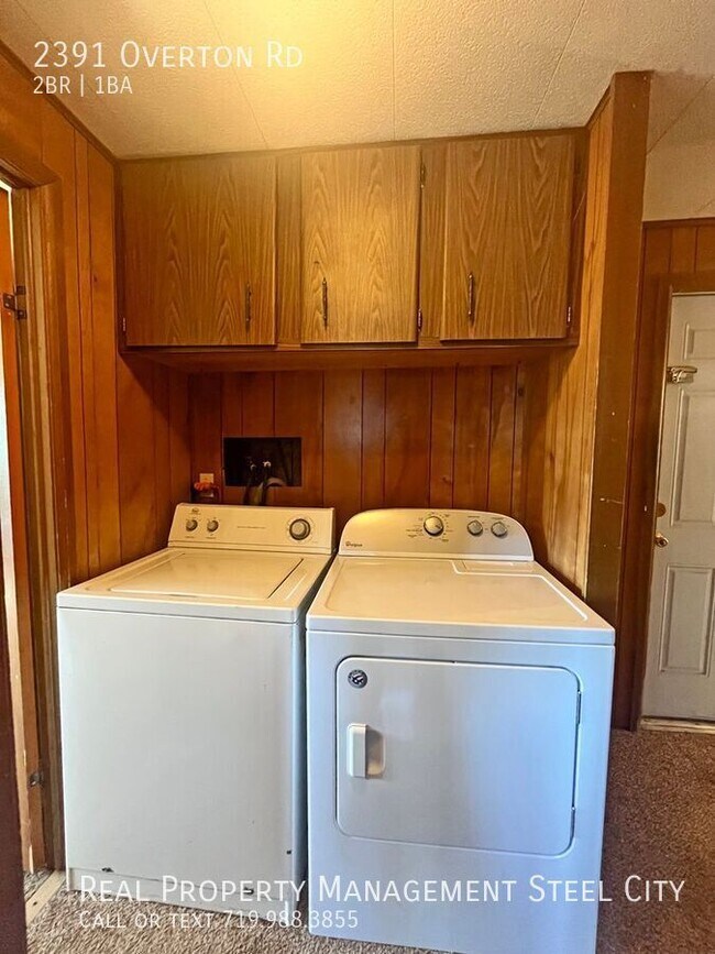 Building Photo - Spacious 2-Bed Home on Acreage in Peaceful...