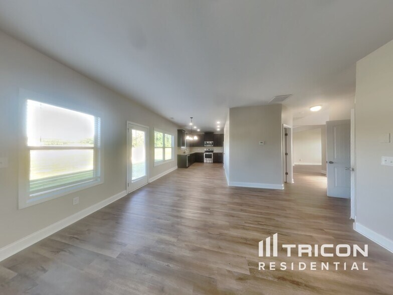 Building Photo - 103 Kennelsman Dr
