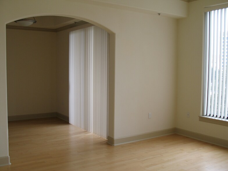 Building Photo - 3345 Stratford Rd NE