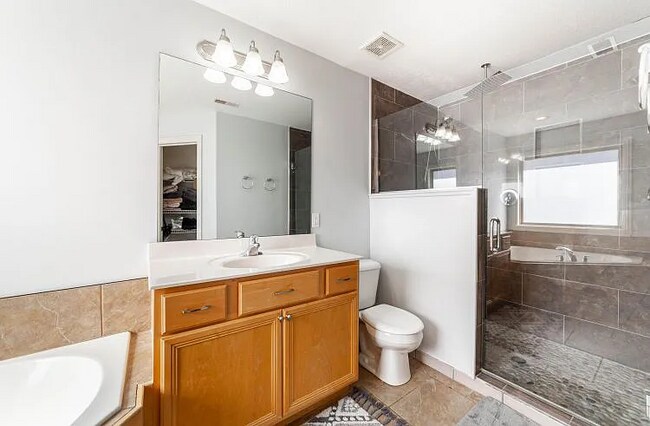 Building Photo - 4400 Orrine St