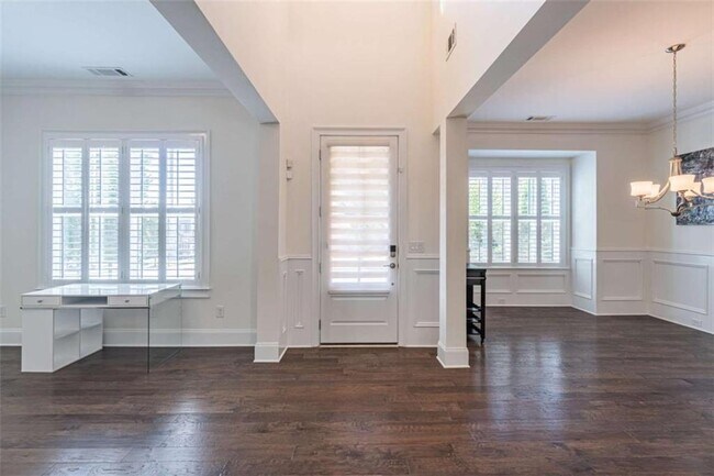 Building Photo - 829 Adler Ct