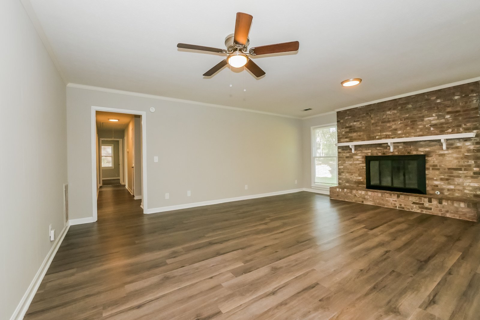 Building Photo - 4302 Castlewood Pkwy