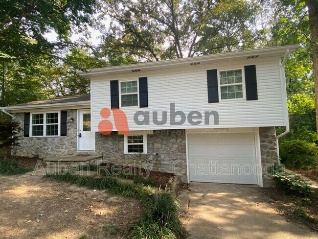 Primary Photo - 1529 N Chester Rd
