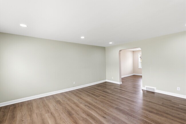 Building Photo - 8130 Kirkwall Ct