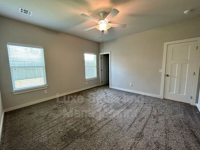 Building Photo - 2180 Buena Vida Ln