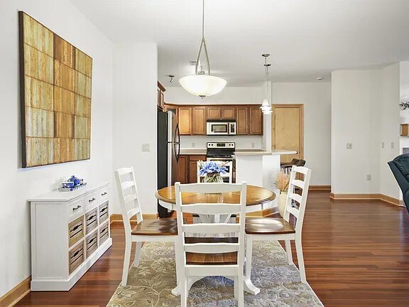 Building Photo - 8253 Mayo Dr