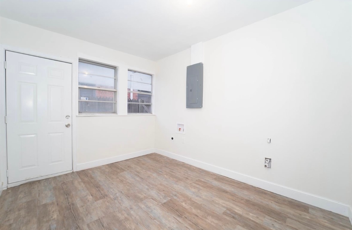 Building Photo - 4939 47th St