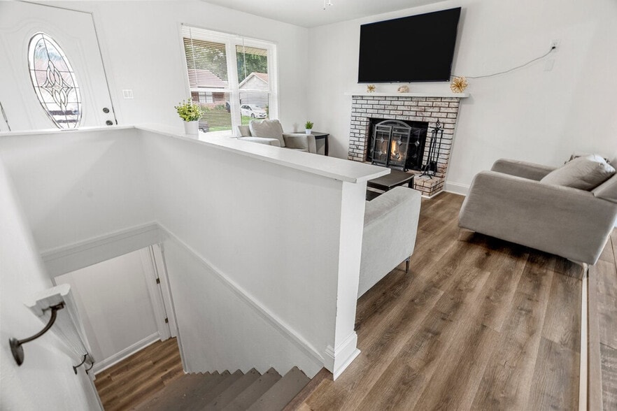 Building Photo - 240 Seebold Spur