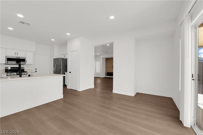 Building Photo - 8821 Winter Sky Ave