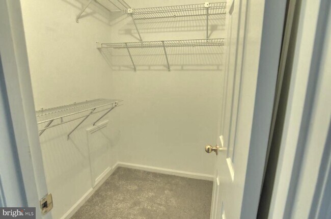 Building Photo - 5704 Chapman Mill Dr