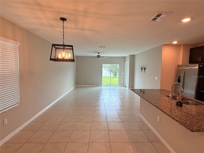 Building Photo - 10363 Shady Preserve Dr