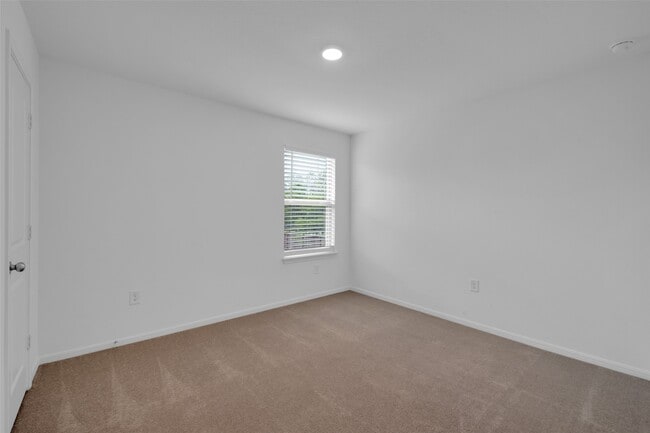 Building Photo - 14403 Cedar Ledge Ln