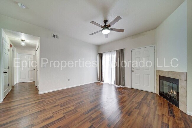 Building Photo - First Floor Corner 2 bed/2bath unit by Buckley SFB! Handicap/Deeded Parking Right in Front!