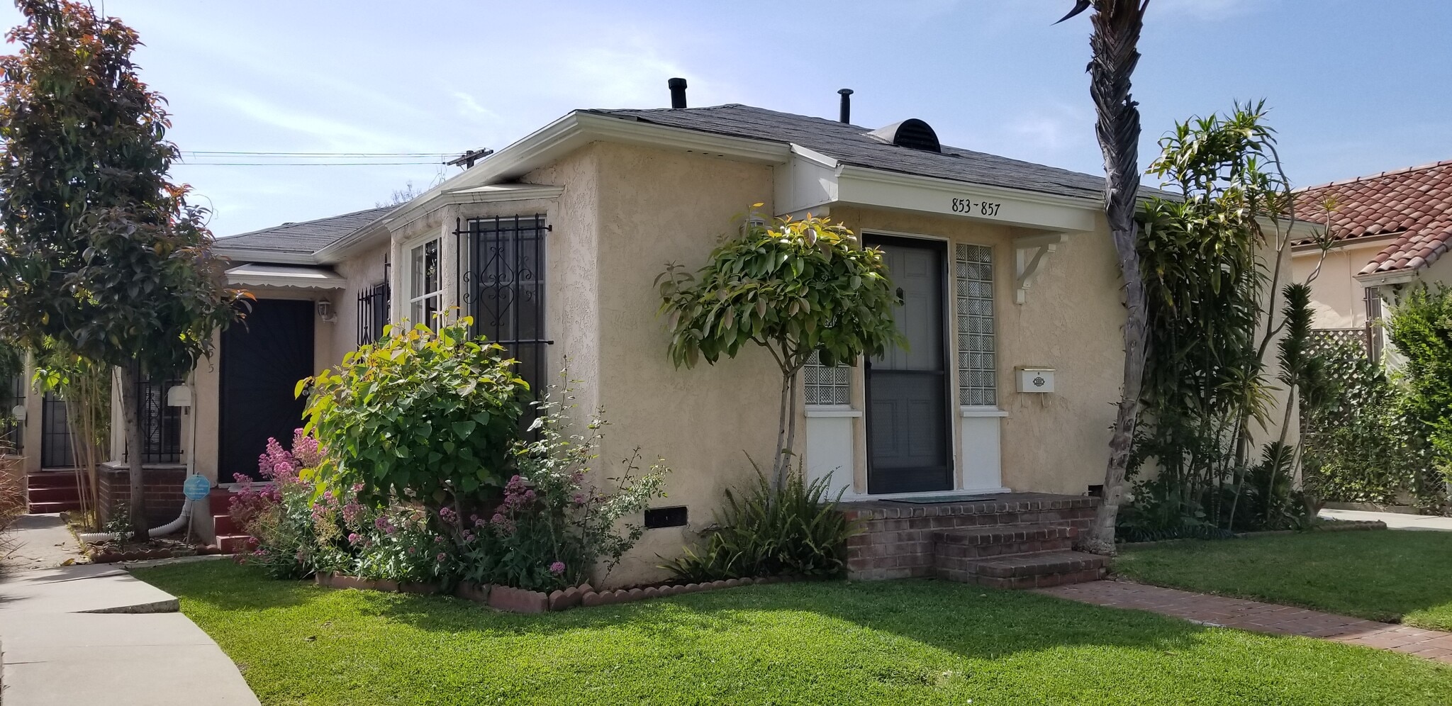 Building Photo - 853 N Citrus Ave