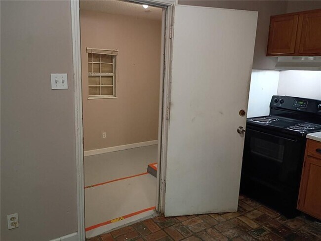 Building Photo - 6462 Stuardi Ct