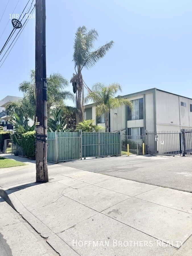Building Photo - 6729 Cleon Ave